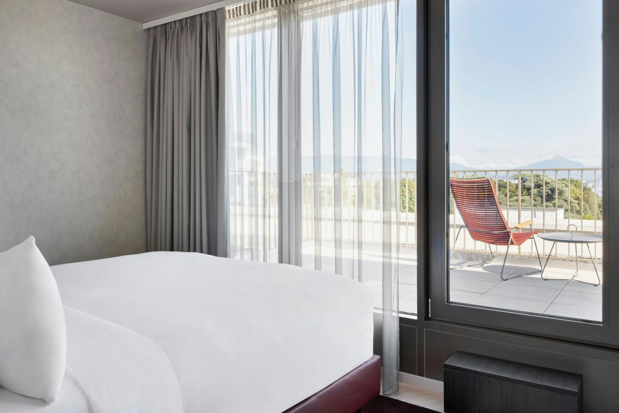 Residence Inn By Marriott Geneva City Nations Eksteriør billede